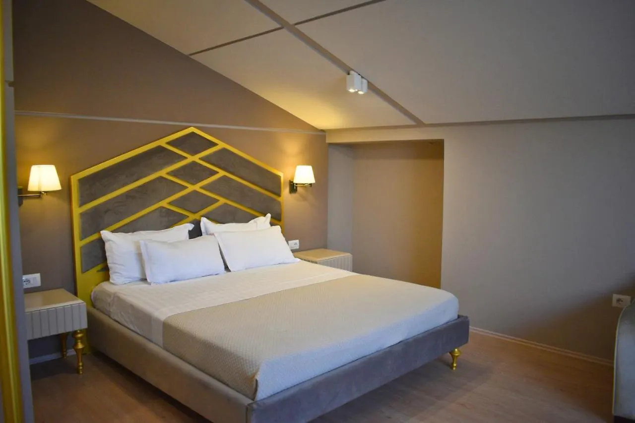 Hotel Rezidenca Desaret Berat 4*,